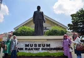 Museum bri berada di jalan jenderal sudirman no. Sejarah Museum Bri Purwokerto Penggagas Dan Pendiri Nya
