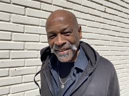 Perry Lott's Instagram, Twitter & Facebook