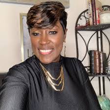 Amber Canchola's Instagram, Twitter & Facebook