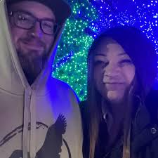 Best time to buy pumpkin pie without long lines?