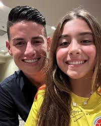 Los sueños sí se cumplen! Desde niña, Martha Rincón, oriunda de Pamplona,  soñaba con ser presentadora de noticias. Aunque la vida la llevó primero a  estudiar Contaduría y entregar ese título con