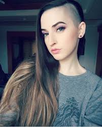 blackmoon_puma What do you love most about having a sideshave? “I just feel  more like my authentic self and that makes me beyond happy.” #rockthatbuzz  #girlswithshavedhair #girlswithshorthair #sideshave #sidecut #undercut  #newhair #freshhair #