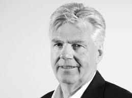 Michael Aitken's Instagram, Twitter & Facebook