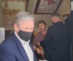Mzansi social media users were left amused by the story. Sir Keir Starmer Thrown Out Of Pub By Furious Landlord Over Lockdown Row