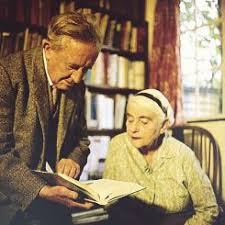 J R R And Edith Tolkien In Oxford 1961 This This Is Heartbreaking Just Just Go And Look It Up Edith Tolkien Tolkien Books