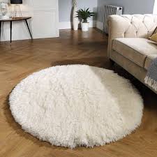 Polar Shaggy Circle Rug In 2020 Small Bedroom Rugs Rugs In Living Room Circle Rug