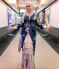 Download mp3 siti nurhalizah gratis, ada 20 daftar lagu siti nurhalizah yang bisa anda download. Sedap Betul Dato Siti Menyanyi Oh Kopak