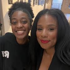 Thea Washington's Instagram, Twitter & Facebook