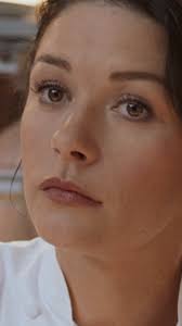 Annie Murphy: A Masterful Performance