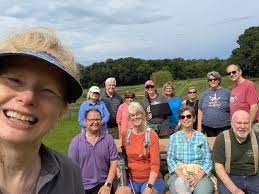 Walked past what used to be a dying tree, and the neighbor turned it in to  this! . 📸: Joan Cartwright