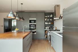 There's a better solution than trying to hide a problem with an oversized fruit bowl. 75 Beautiful Kitchen With Wood Worktops Ideas Designs July 2021 Houzz Uk