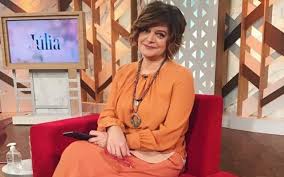 Júlia pinheiro fala sobre o concerto dos xutos & pontapes no rock in rio 2018. Julia Pinheiro Apos Avc Mae Refila Com A Apresentadora E Faz Exigencias Nova Gente