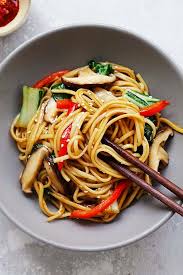 Bok Choy Red Bell Peppers Shiitake Mushrooms And Noodles In A Rich Lo Mein Sauce Vegetable Lo Mein Chinese Vegetables Asian Recipes