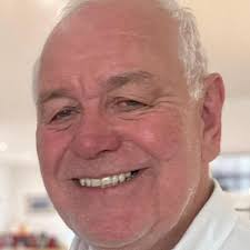 Sut wnaeth cymuned glos a gwaith ditectif atal smyglwyr canabis