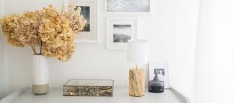 Pour une lampe de bureau, optez plutôt pour une structure élancée, fine en métal. Tuto Lampe En Bois Pour Moins De 10 Euros Creer Un Pied De Lampe Nature Avec Une Buche