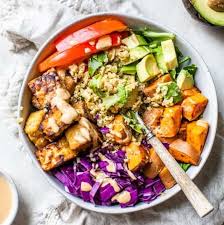 Low fat dishes can be difficult to find, so we've pulled together some of our best low calorie recipes with less than 10g fat, ideal for midweek healthy eating and 5:2 diets. 25 Easy High Protein Meals That Ll Keep You Full For Hours