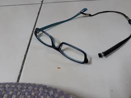 Kelebihan dan kekurangan cermin kaca hias bingkai hiasan ornamen minimalis untuk ruang tamu dll : Dana Ww Cermin Mata Nya Patah