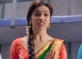 Deepika padukone in saree in chennai express. Deepika Padukone On Her Chennai Express Look