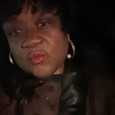 Deena Caldwell's Instagram, Twitter & Facebook