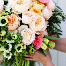 Mai tarziu, moastele sfantului trifon au fost mutate la constantinopol si apoi la roma. Flori Si Felicitari De Florii