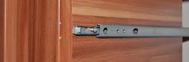 Schiebetür schrank gehäuse schublade rechteck verdeckt einbau ziehen griff 3st. Schublade Ausbauen Neue Schubladenschienen Montieren Anleitung Tipps Vom Tischler Haushaltsreparaturen Diybook De