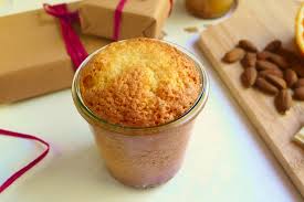 Kuchen ohne backen, leichtes sommerdessert, ideal fürs picknick (für 4 weckgläser à 140 ml). Orangenkuchen Mit Mandeln Weisser Schokolade Ein Kuchen Im Glas