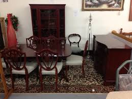 Stunning Andrew Malcolm Mahogany Dining Set 2400 Sets Like These Are Hard To Find Owensound Homedecor Chic Dining Room Sets Home Decor Dining Set