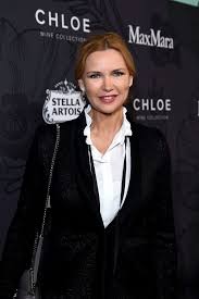 Auf dem foto ist ferres mit einer braun umrandeten brille zu sehen, mit der sie sich auf instagram nur selten zeigt. Radikale Veranderung Darum Tragt Veronica Ferres Einen Bob Promiflash De