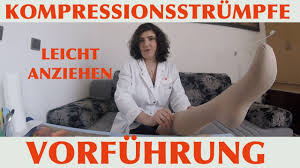 Die folgenden tipps zum anziehen und tragen von kompressionsstrümpfen können helfen. Kompressionsstrumpfe Leicht Anziehen Vorfuhrung Youtube
