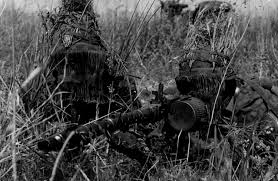 Sniper chris kyle's pinpoint accuracy saves countless lives on the battlefield and turns him into a legend. Ss Totenkopf Mg34 Crew W Full Head Camo Battle Of Kursk Summer 1943 Wikinger European Theater Of War