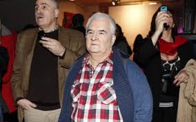 Start by marking renato seabra a queda de um anjo as want to read propriamente dizendo os momentos seguintes da estadia de renato seabra na rikers island e muito menos nos informa da. O Crime Que Chocou Portugal Carlos Castro Morreu Ha 8 Anos Renato Seabra Continua Preso Depois De Julgado Como Homicida Do Cronista Vip Pt