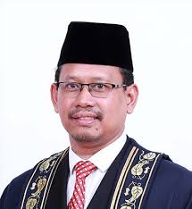 Namun, masa yang diberikan oleh speaker untuk setiap pertanyaan tambahan hendaklah tidak melebihi 30 saat dan menteri atau timbalan menteri diberi masa dua minit 30 saat untuk menjawab. Sejarah