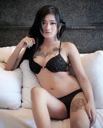 Tata Pramudita's alluring nudes - a truly unforgettable experience