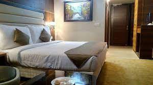 Hide Away Suites Hotels Board Room Conference Hall Hotels Hotel On Expressway Types Of Room In Hotel One Night Free Types Of Rooms Room Hotel