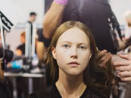 Rick Owens Primavera Estate 2017: beauty look nude luminoso