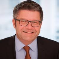 20+ "Vomend" profiles