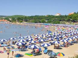 Aber auch wir zwei kinderlosen urlauber fanden den strand toll, der blick von hier ist einfach traumhaft (siehe bild oben). Familienhotel Plaza Lopar Rab Kroatien Lopar Rab Insel Rab Kroatien Preis Last Minute Sonderangebote Unterkunft