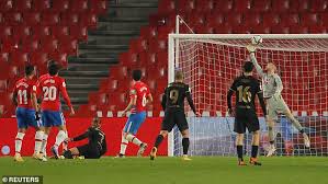 Barça are somehow losing despite dominating the first half, but one defensive mistake is costing them so far. Granada 3 5 Barcelona Aet Ronald Koeman S Side Win Comeback Thriller Daily Mail Online