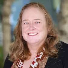 Leslie Clark's Instagram, Twitter & Facebook