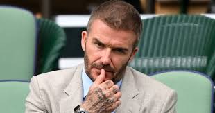 Quy định nghiêm khắc của David Beckham: Cả nhà đang ăn, các con bị cấm nhìn  vào một thứ