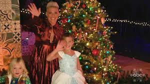 The pop star posted her inaugural video to the platform on monday, feb. Pink Talks Concert Doc Lady Marmalade And Hitting The Kid Lottery