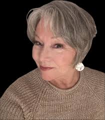 I couldn't BUY this hair color if I had to 🤩 Hoping this Thread connects  me with some silver sisters and women supporting women! 🤍🙏 Gray hair,  dyed hair, bleached hair…. EVERYONE 🫶