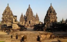 Candi ini terletak kurang lebih 100 km di sebelah barat daya semarang, 86 km di sebelah barat surakarta, dan 40 km di sebelah barat laut yogyakarta. Sejarah Candi Sewu Singkat Dan Legendanya Lengkap Sejarah Lengkap