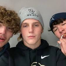 Gabe Howard (@GabeHoward18)