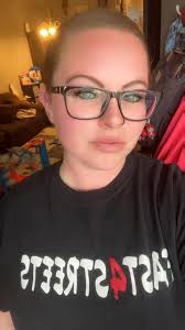 YOU EVER SAT IN A ROOM WITH FAMILY AND FELT LIKE YOU DIDN'T BELONG🤷‍♀️