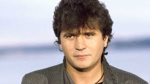 D'une certaine manière, il est encore vraiment là" : Jérémie Balavoine  évoque son célèbre père, Daniel, dans sa première apparition télévisée