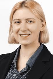 Adrienne Lovett's Instagram, Twitter & Facebook