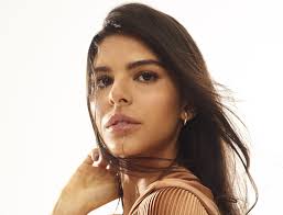 You Don't Know Me: Julia Levy lança segunda faixa do EP LUZ, com releitura  de Caetano Veloso