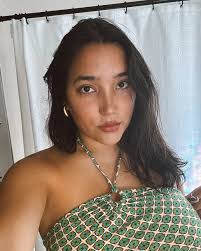 Amanda Muller's Instagram, Twitter & Facebook