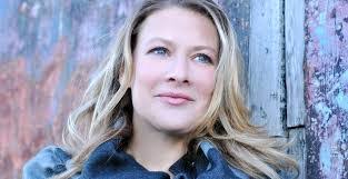 Alison Finlay's Instagram, Twitter & Facebook